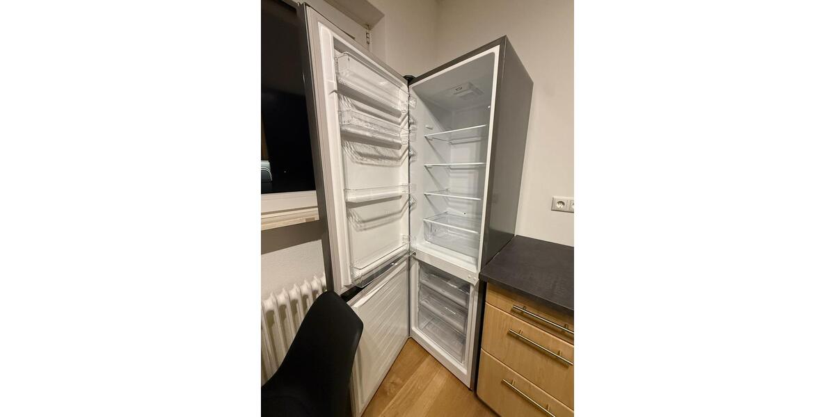 Neu sanierte, möblierte 3 Zimmerwohnung als 3er WG zu vermieten 3 zimmer