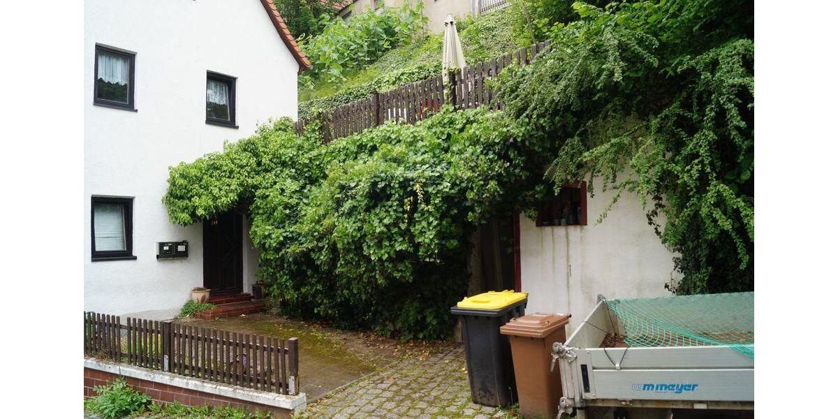 Mehrfamilienhaus, Wohnhaus Roßtal - 400.000&euro; | Angebot:27096405