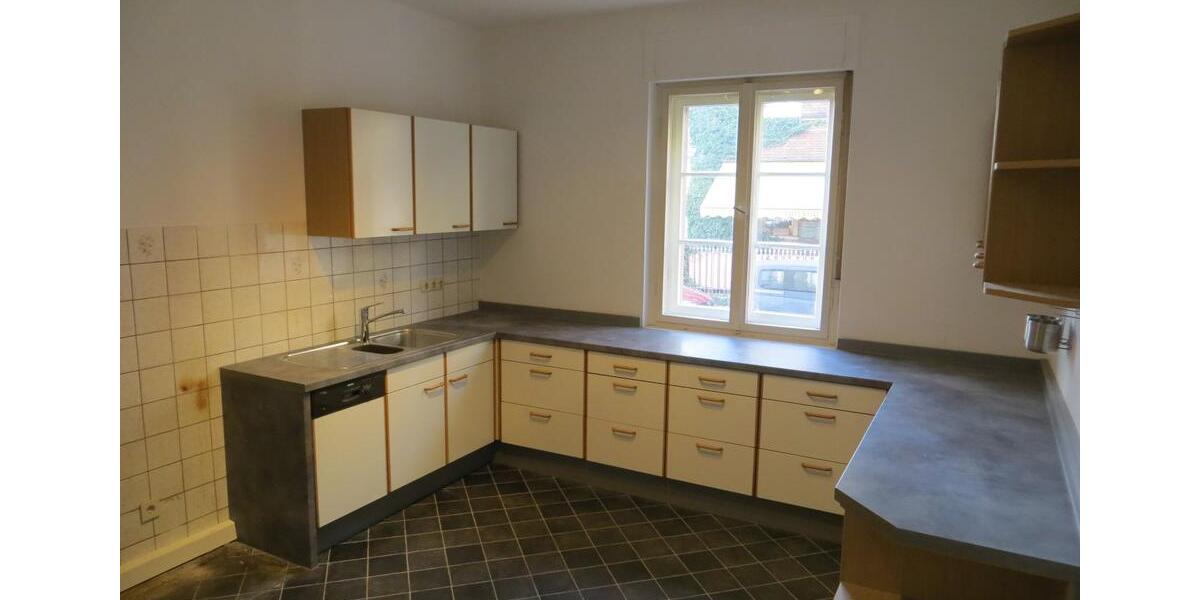 Helle 2-Zimmer-Wohnung mit brandneuer Heizung & großer Wohnküche 2 zimmer