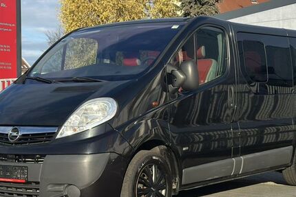 Opel Vivaro 135.000 km 12.990 € Nürnberg 90431
