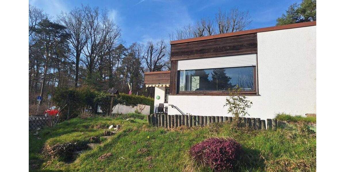 Renovierungsbedürftiger Bungalow mit Garten und Garage 4 zimmer