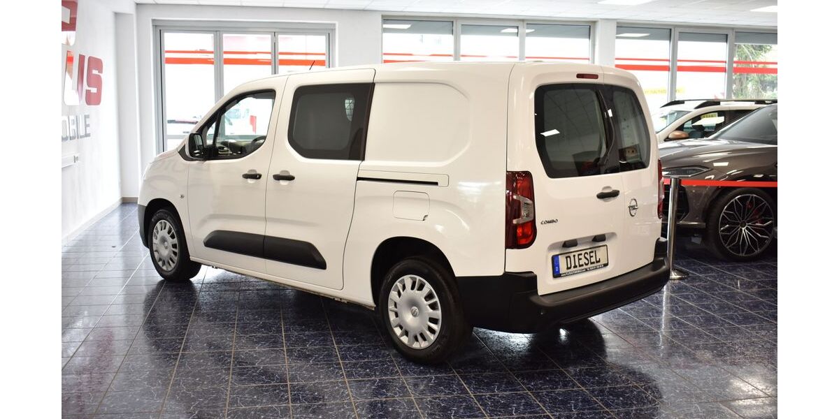 Opel Combo 158.514 km 9.770 &euro; Nürnberg 90431