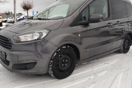 Ford Tourneo Courier 112.250 km 7.450 &euro; Fürth 90763