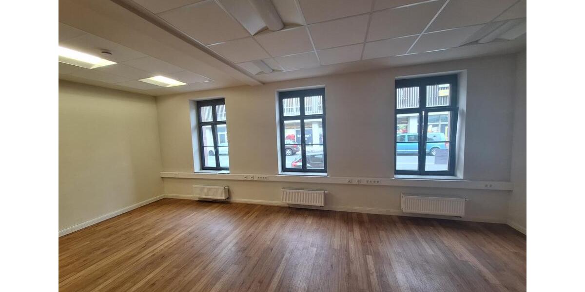 Gewerbeeinheit 132 QM Büro Praxis Kanzlei -1 Min zum Hauptbahnhof zimmer