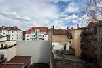 Frei & mit Balkon in der Nordstadt! Helle 2,5-Zimmer-Wohnung im obersten Stock, zentrale aber ruhige Lage in Rennweg