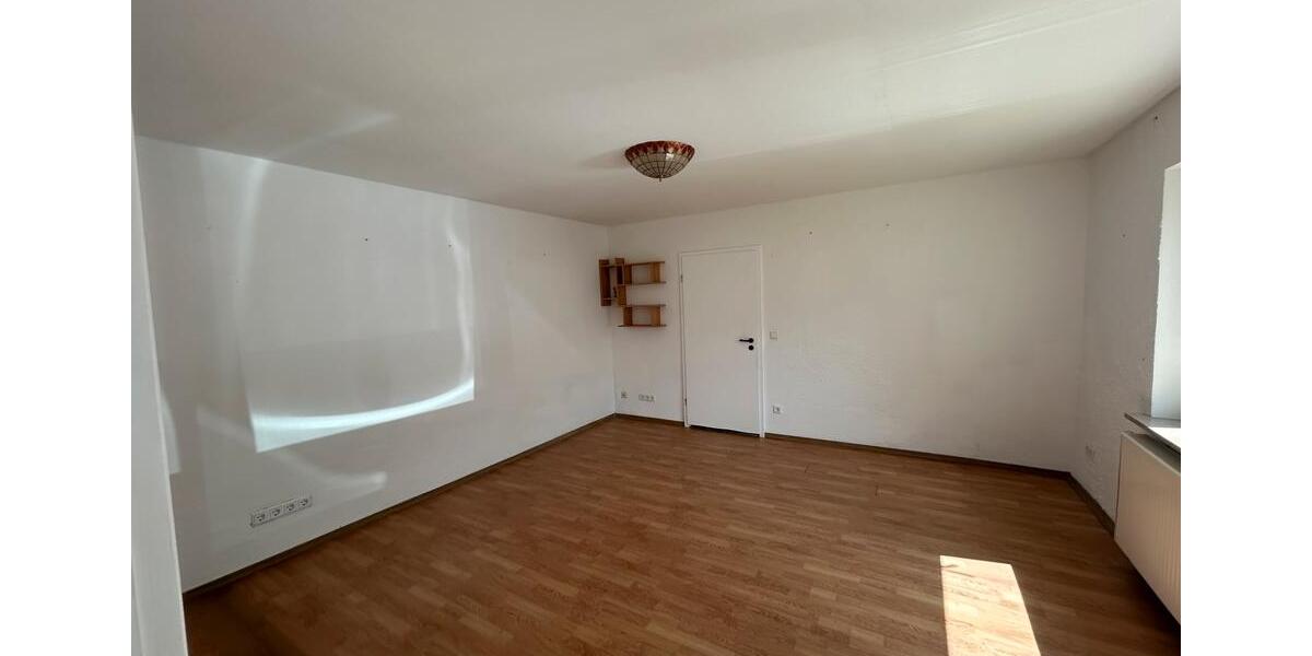 Erdgeschoßwohnung Cadolzburg - 3 Zimmer, 73 m&sup2;, 220.000&euro; | Angebot:26681156