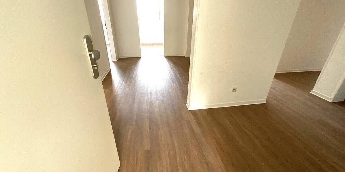 Etagenwohnung Fürth Innenstadt - 4 Zimmer, 90 m&sup2;, 835&euro; | Angebot:26852083
