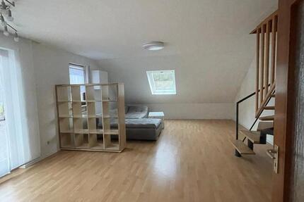 1 12 Zimmer, Dachgeschoßwohnung, Schwabach-Wolkersdorf 1 zimmer
