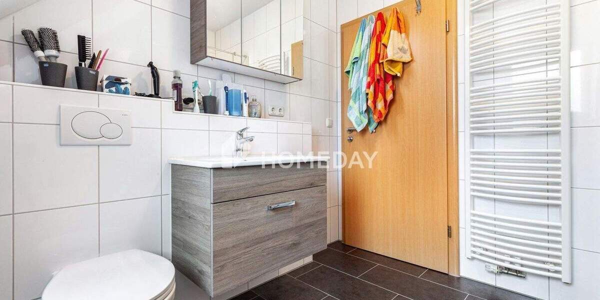 Doppelhaushälfte Erlangen Büchenbach - 8 Zimmer, 111 m&sup2;, 720.000&euro; | Angebot:25737636