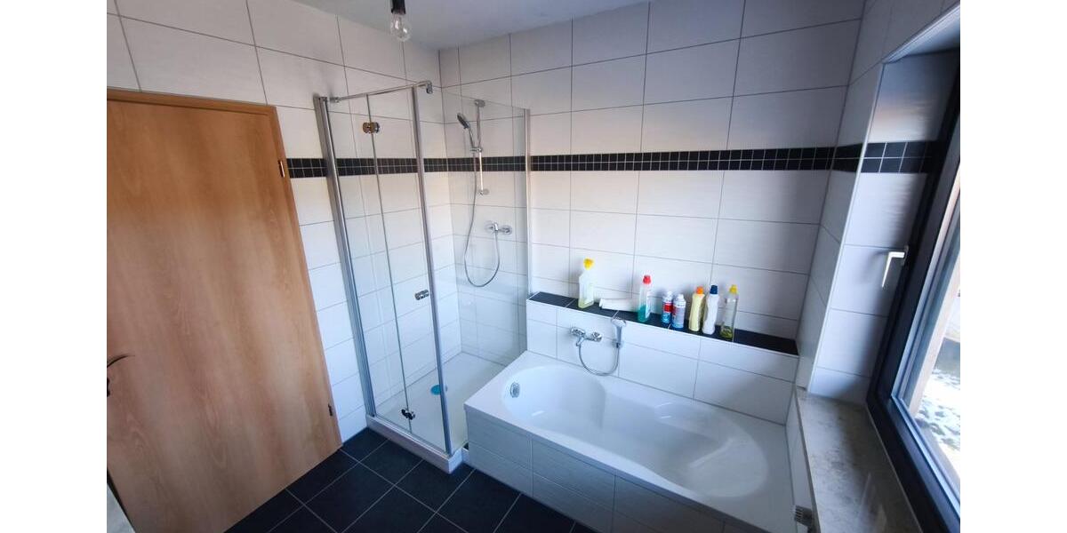 Etagenwohnung Neunkirchen am Brand - 3 Zimmer, 125 m&sup2;, 1.000&euro; | Angebot:24849348