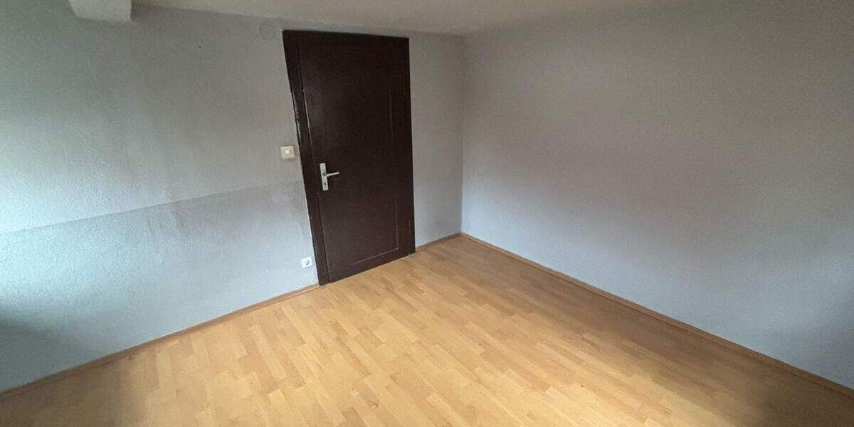 Einfamilienhaus Nürnberg Großgründlach - 7 Zimmer, 145 m&sup2;, 525.000&euro; | Angebot:25779105