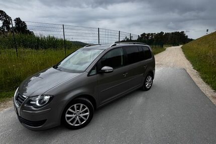VW Touran 131.000 km 5.490 &euro; Schwabach 91126