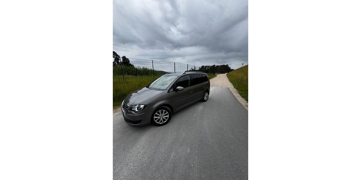 VW Touran 131.000 km 5.490 &euro; Schwabach 91126
