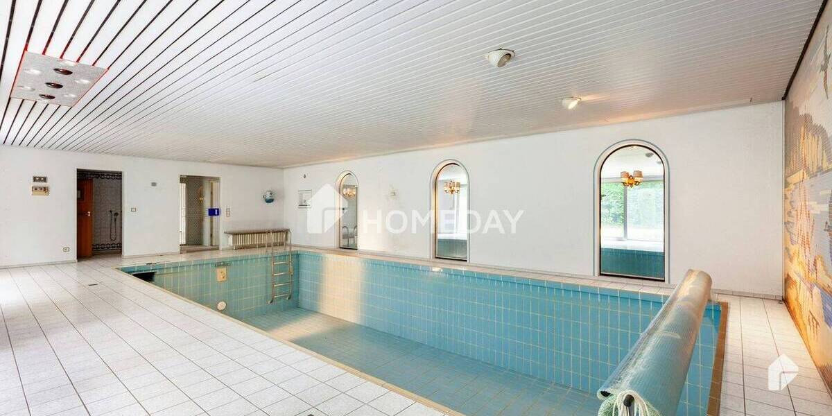 TOLLES HAUS IN BESTER LAGE, mit Hallenbad, Sauna, ca. 200m², 6 Zi., großes Grdst., Zerzabelshof 6 zimmer