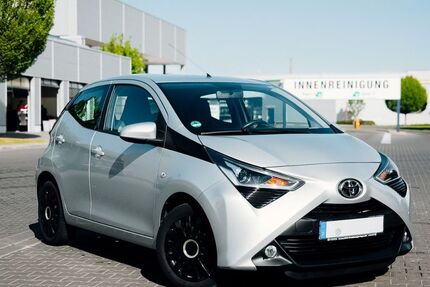 Toyota Aygo (X) 29.500 km 9.300 &euro; Nürnberg 90441