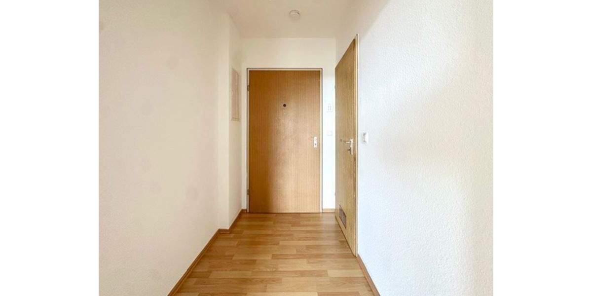 Provisionsfrei & leerstehend: Stilvoll sanierte 1,5-Zimmer-Wohnung mit großer Loggia (Erbbaurecht) 1 zimmer