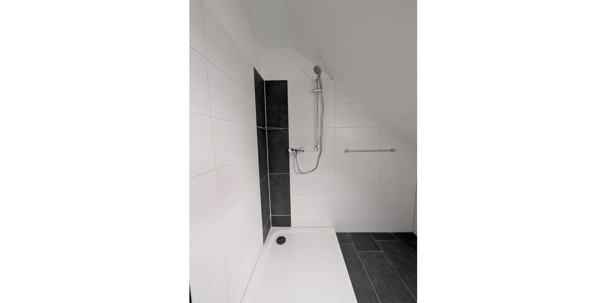 Dachgeschoßwohnung Schwabach - 4 Zimmer, 94 m&sup2;, 1.100&euro; | Angebot:25614057