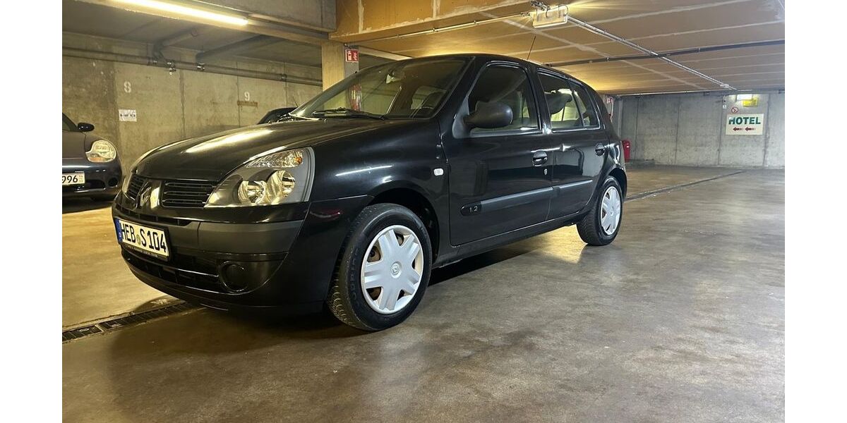 Renault Clio 203.000 km 950 &euro; Fürth 90763