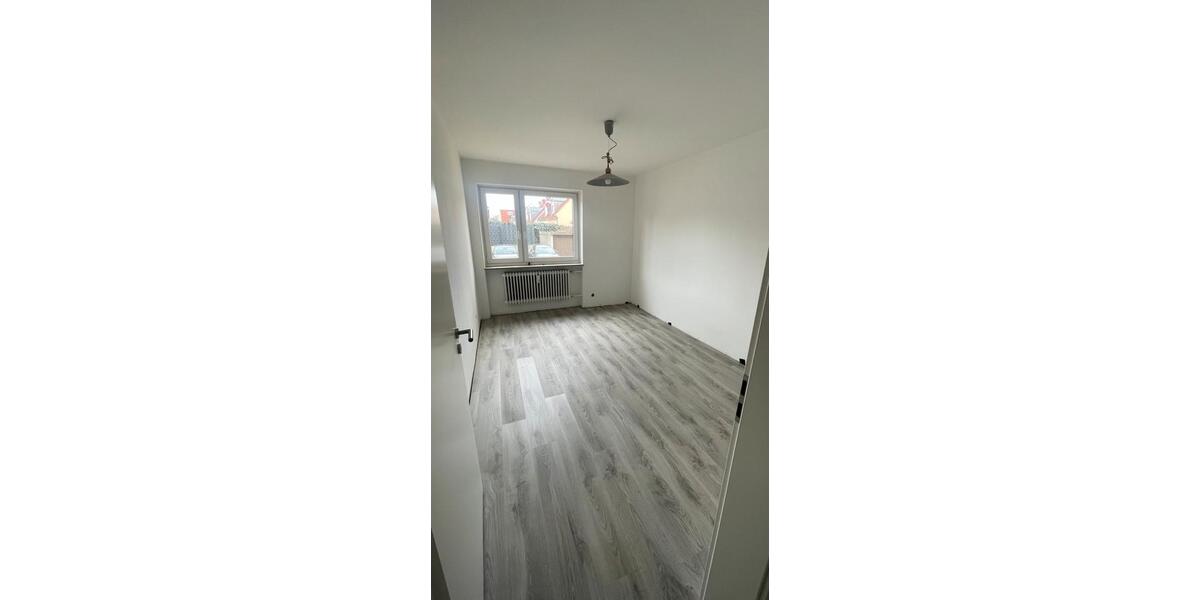 Hochparterre Nürnberg Schnepfenreuth - 3 Zimmer, 79 m&sup2;, 950&euro; | Angebot:27609515