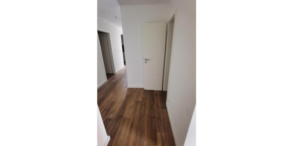 Dachgeschoßwohnung Burgthann - 3 Zimmer, 66 m&sup2;, 214.000&euro; | Angebot:26603073