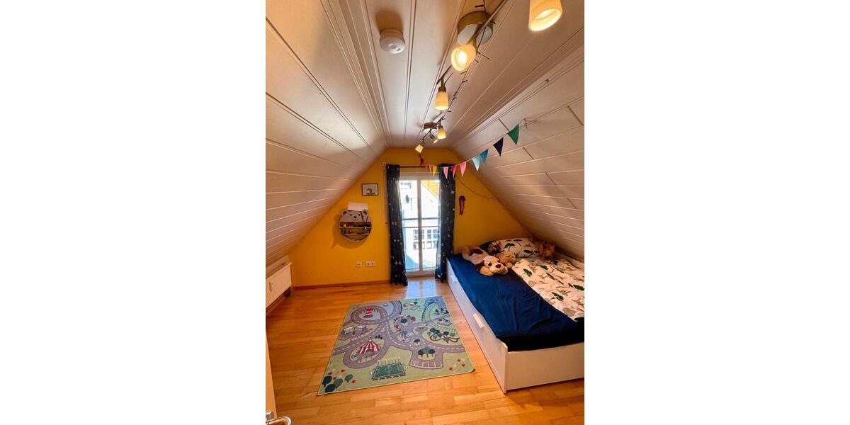 Dachgeschoßwohnung Ammerndorf - 3.5 Zimmer, 105 m&sup2;, 359.000&euro; | Angebot:27605480