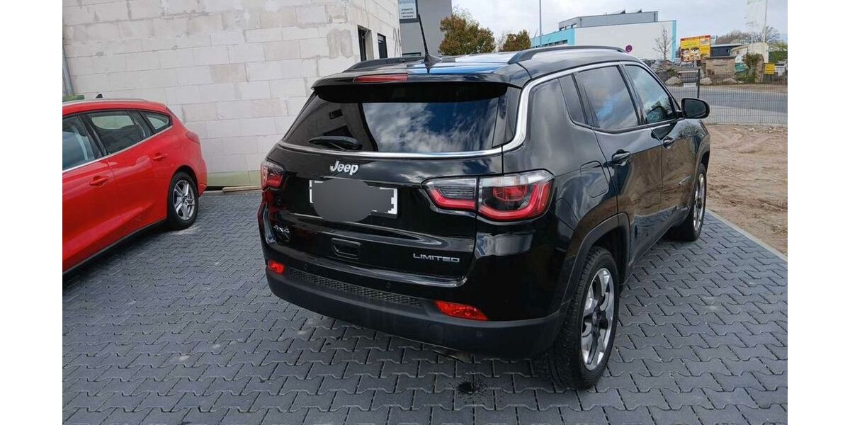 Jeep Compass 64.918 km 16.400 &euro; Nürnberg 90459