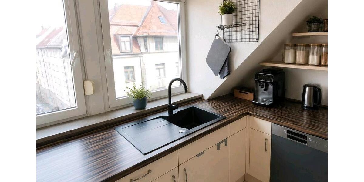 Dachgeschoßwohnung Nürnberg Eberhardshof - 4 Zimmer, 100 m&sup2;, 340.000&euro; | Angebot:27287307