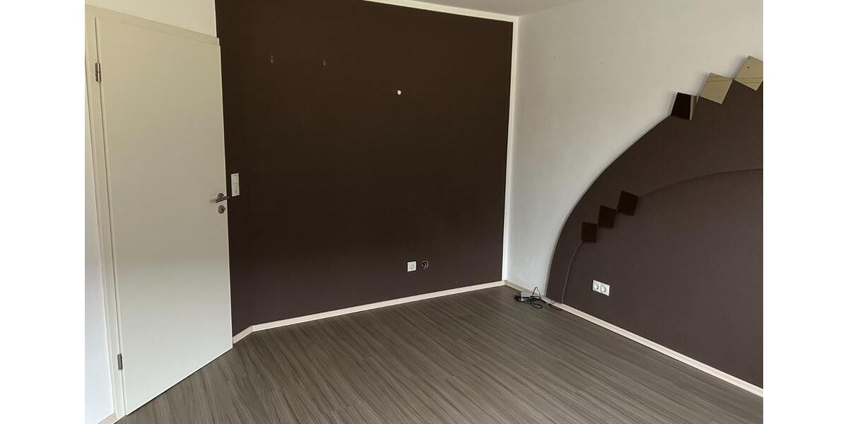 Gepflegte Doppelhaushälfte in Herzogenaurach Herzo Base ohne Makl 4 zimmer