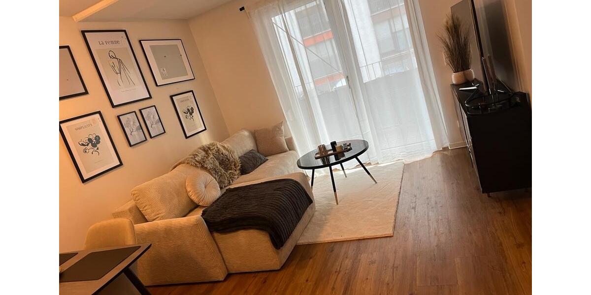 Möbilierte 1,5 Zi Neubau Whg mit EBK, Balkon u Tiefgarage 1.5 zimmer