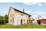 Attraktives Zweifamilienhaus mit 8 Zimmern, EBK und Garage in ruhiger Lage von Nürnberg 8 zimmer