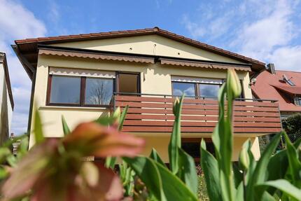 Vermiete: Haus mit Garten, Keller opt. Garage in Altensittenbach 2 zimmer