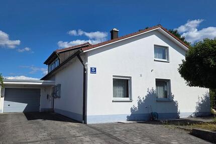 Haus Uttenreuth - 10 Zimmer, 300 m&sup2;, 1.290.000&euro; | Angebot:27165370