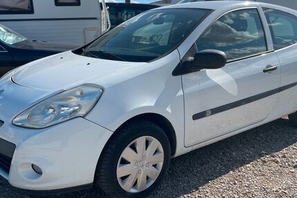 Renault Clio 107.000 km 2.000 &euro; Nürnberg 90427