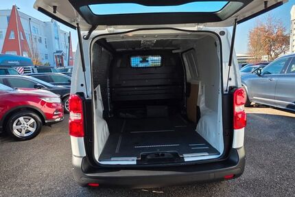 Opel Vivaro 143.729 km 13.990 &euro; Fürth 90763