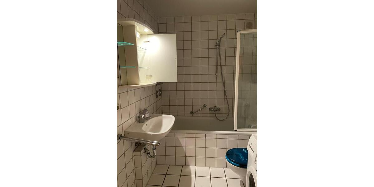 Dachgeschoßwohnung Nürnberg Sankt Leonhard - 3 Zimmer, 62 m&sup2;, 335&euro; | Angebot:25360960