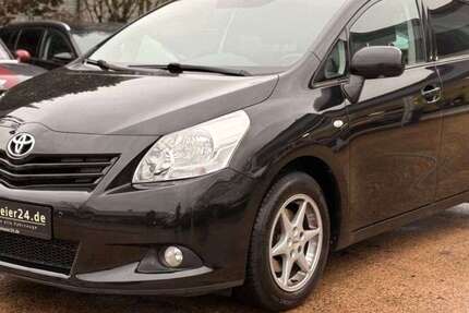 Toyota Verso 91.842 km 12.490 &euro; Erlangen 91056