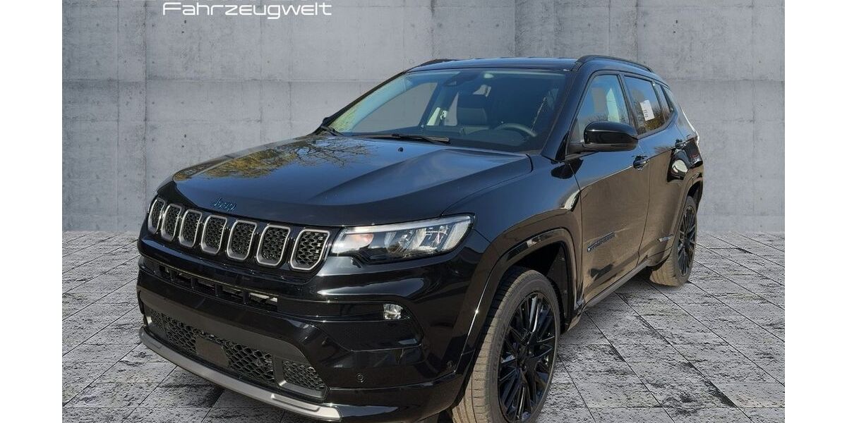 Jeep Compass 32.126 km 24.890 &euro; Fürth 90765