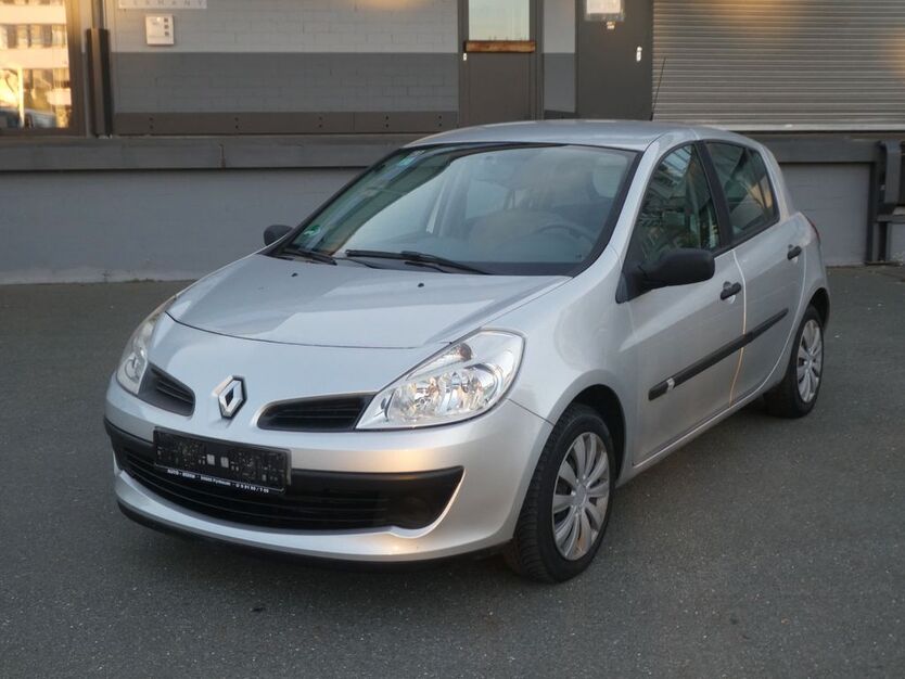 Renault Clio 130.000 km 999 € Nürnberg 90441