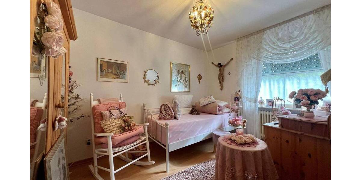 Mehrfamilienhaus, Wohnhaus Erlangen Alterlangen - 8 Zimmer, 228 m&sup2;, 720.000&euro; | Angebot:26859183