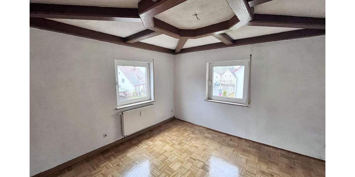 Etagenwohnung Forchheim Burk - 3 Zimmer, 100 m&sup2;, 950&euro; | Angebot:25742937