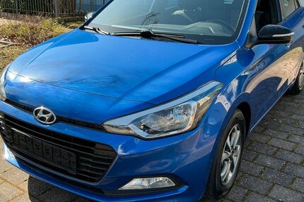 Hyundai i20 86.701 km 8.990 &euro; Langenzenn 90579