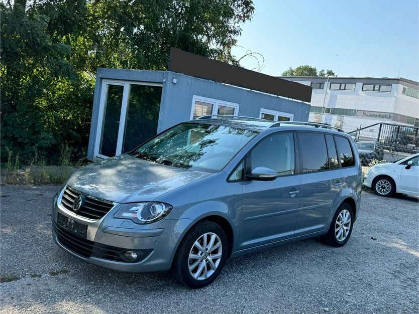 VW Touran 149.000 km 2.990 € Fürth, Bayern 90763