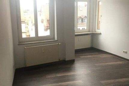 RENOVIERTE 2-ZI.-WOHNUNG - HEFNERSPLATZ - EINBAUKÜCHE - NEUER DESIGNBODEN - FUSSGÄNGERZONE 2 zimmer