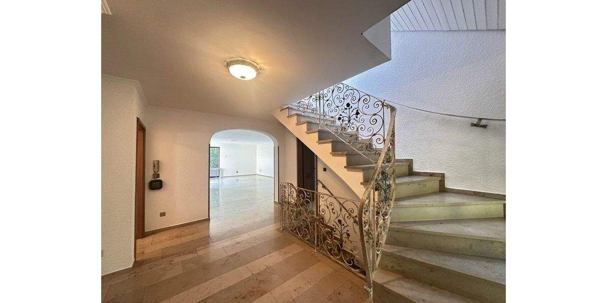 Wohnen mit WOW-Effekt - Freistehendes Architektenhaus mit Platz, Potenzial u.v.m. in Behringersdorf 5 zimmer