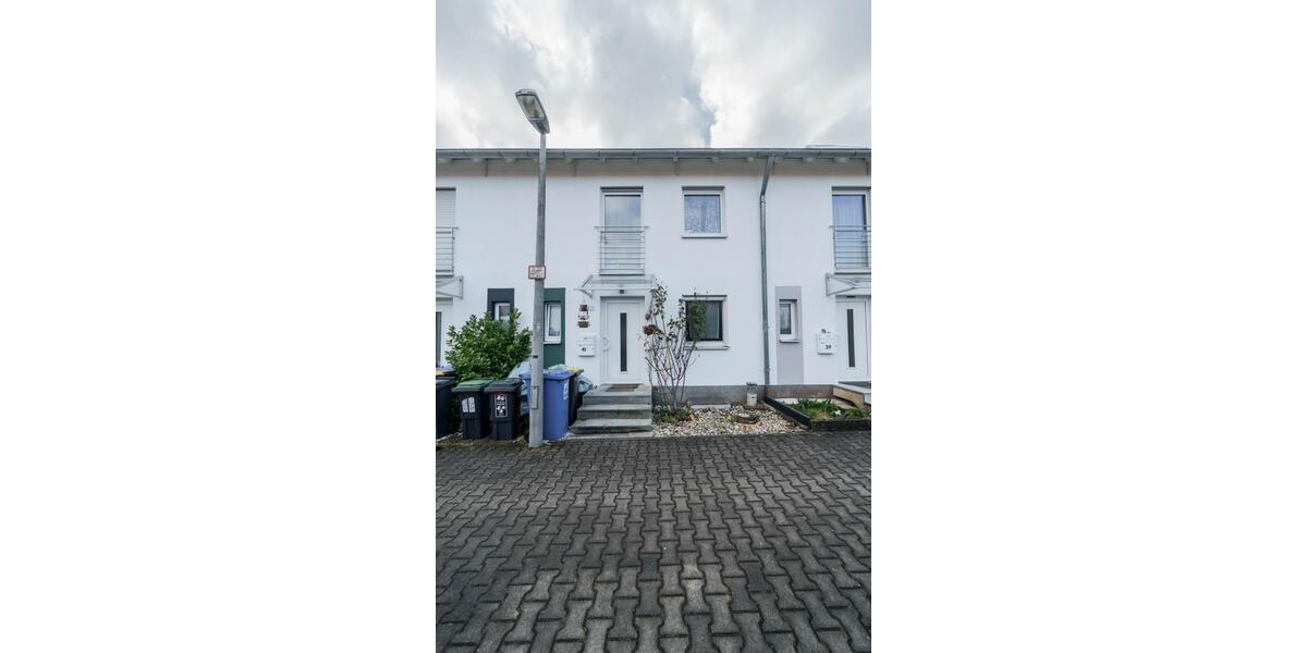 Gepflegtes Reihenmittelhaus in bevorzugter Lage und ruhiger Umgebung - Reihenmittelhaus Nürnberg 10809564000 | Angebot:25806883