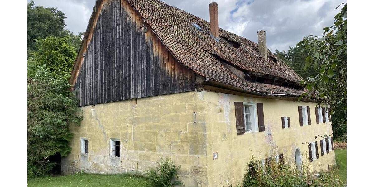 Einfamilienhaus Lauf Schönberg - 8 Zimmer, 400 m&sup2;, 690.000&euro; | Angebot:25749216