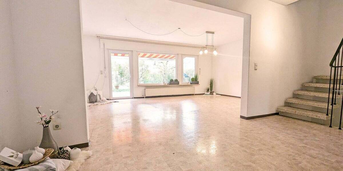 Mehrfamilienhaus, Wohnhaus Nürnberg Langwasser - 7 Zimmer, 166 m&sup2;, 549.000&euro; | Angebot:26242982