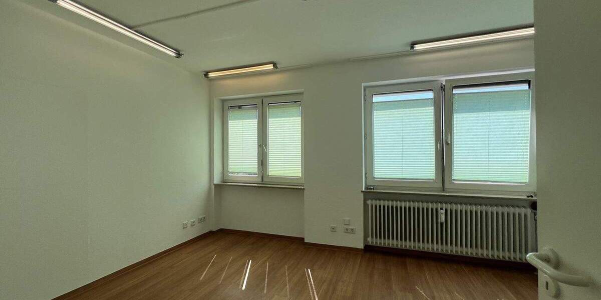 Gewerbeobjekt Erlangen Büchenbach - 9 Zimmer, 449.000&euro; | Angebot:23240853