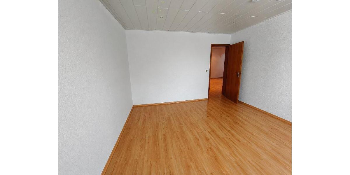 3 Zi. Wohnung im EG mit Terrasse, Gartenmitbenutzung und Garage - Etagenwohnung Hessdorf | Angebot:27314099