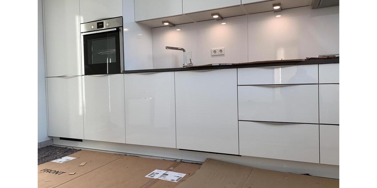 Wunderschöne helle gut geschnittene 4-Zimmer Dachwohnung 4 zimmer